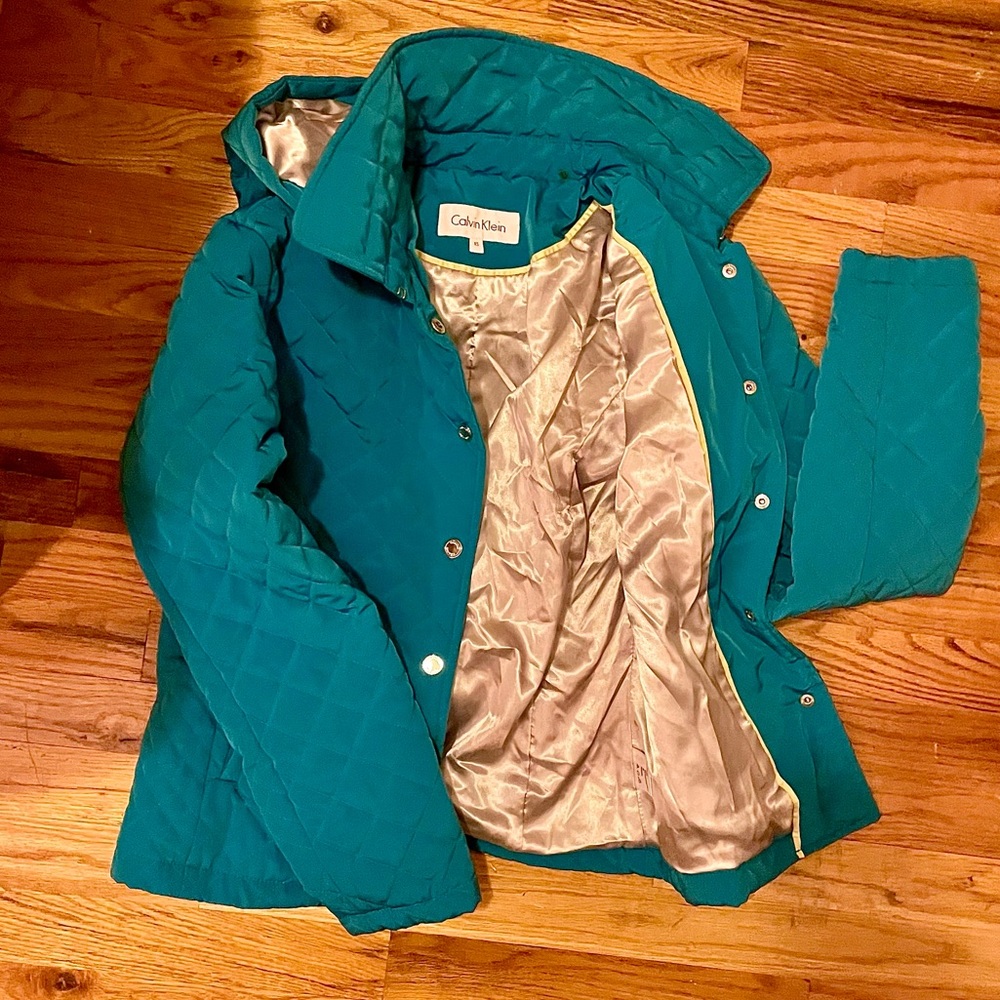 Blue quilted Calvin Klein jacket, hood, XS